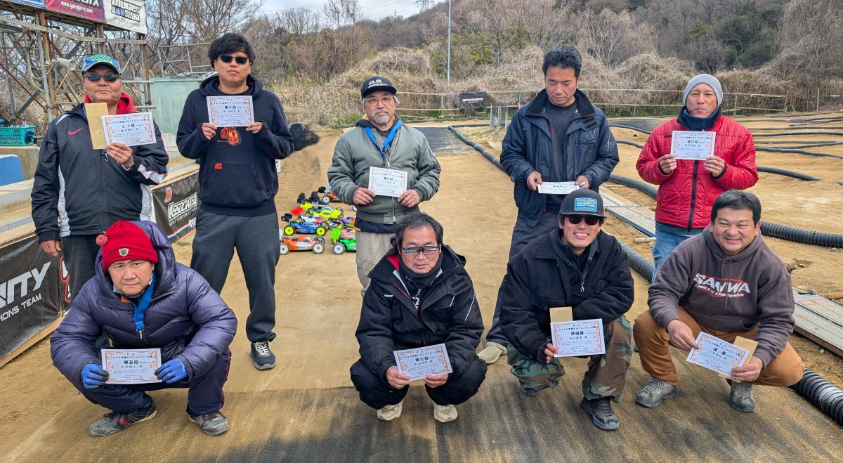 前列右側よりA1位～5位　後列A6位～10位　B-1　C-1の入賞者