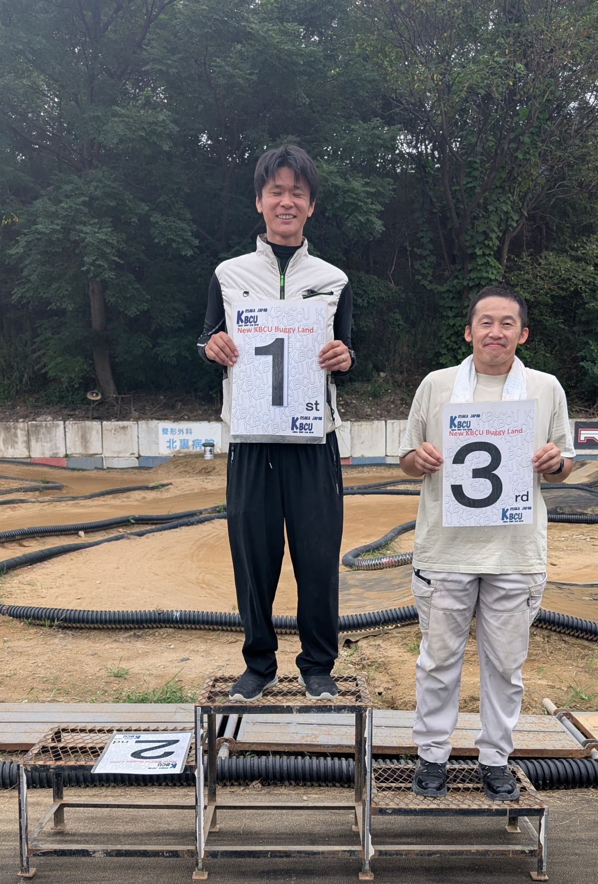 2位 池辺選手　　1位 岸本選手　　3位 乾　選手